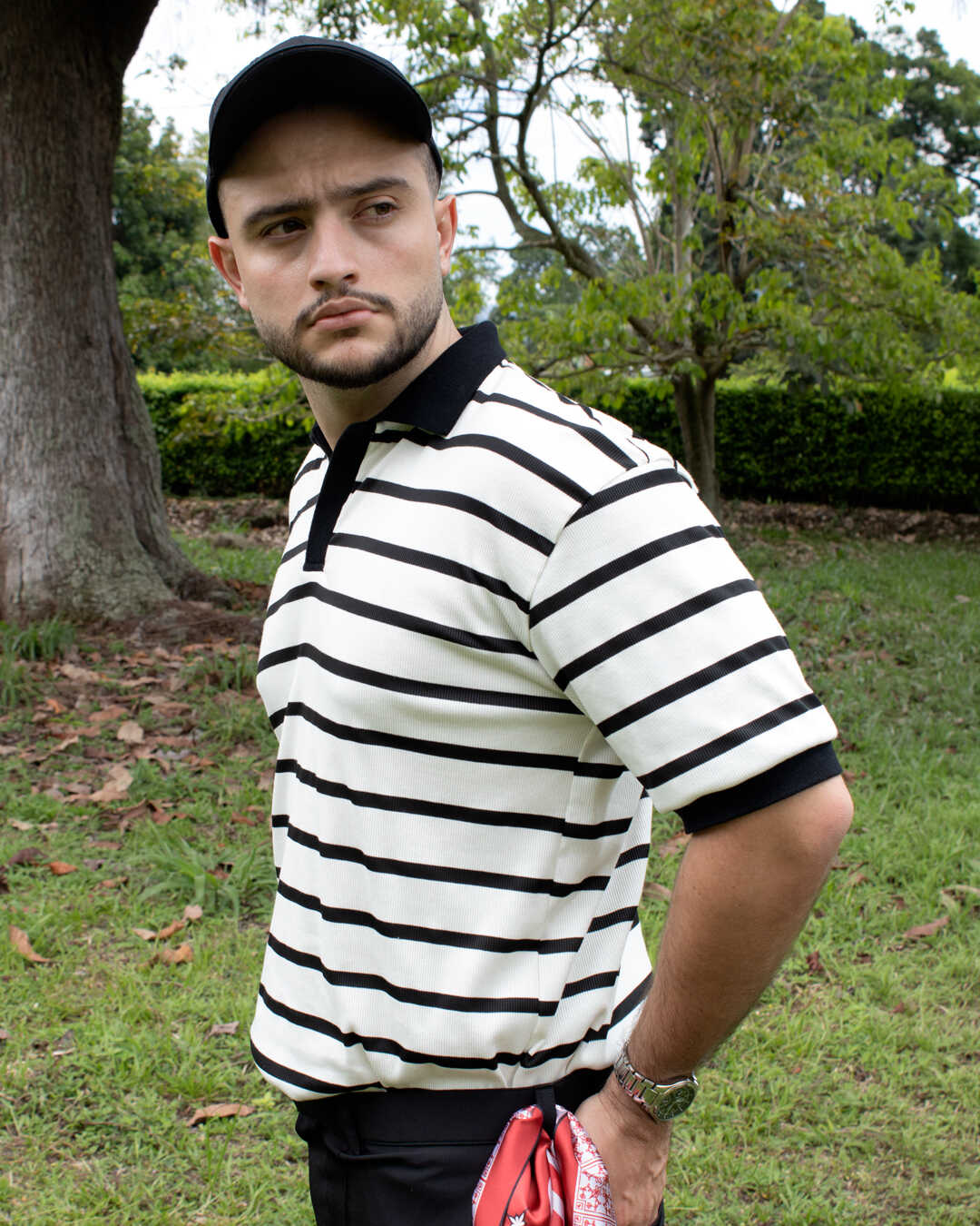 Polo de Rayas Negras El Pastel